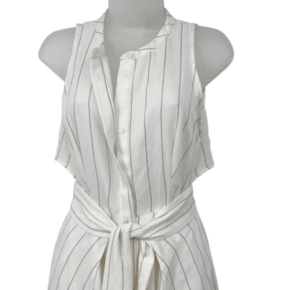 ASTR THE LABEL Arya Dress White Taupe Stripe Elegant Maxi Back Cut Out Size XS - Picture 7 of 14